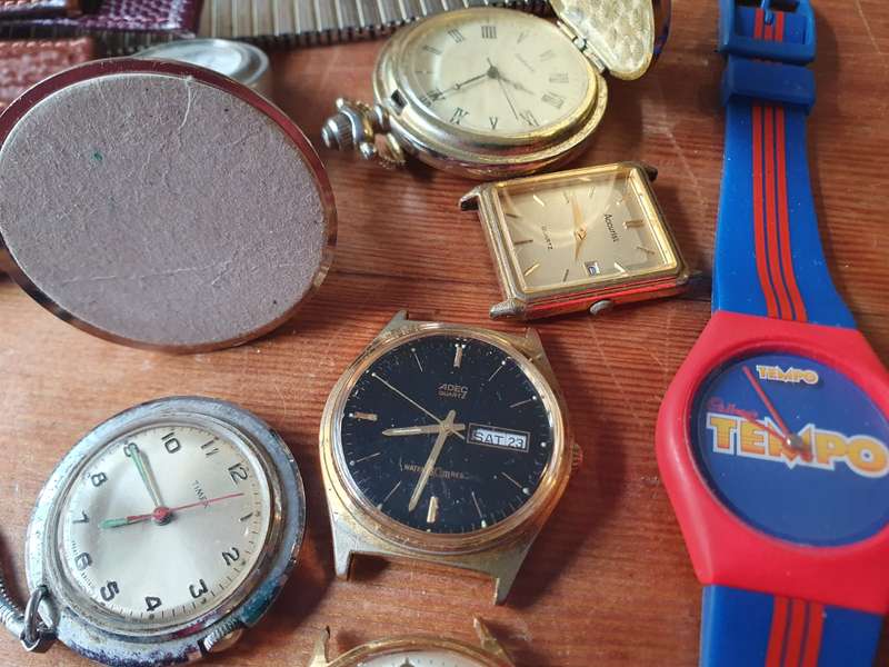 Joblot of Service Needed Watches