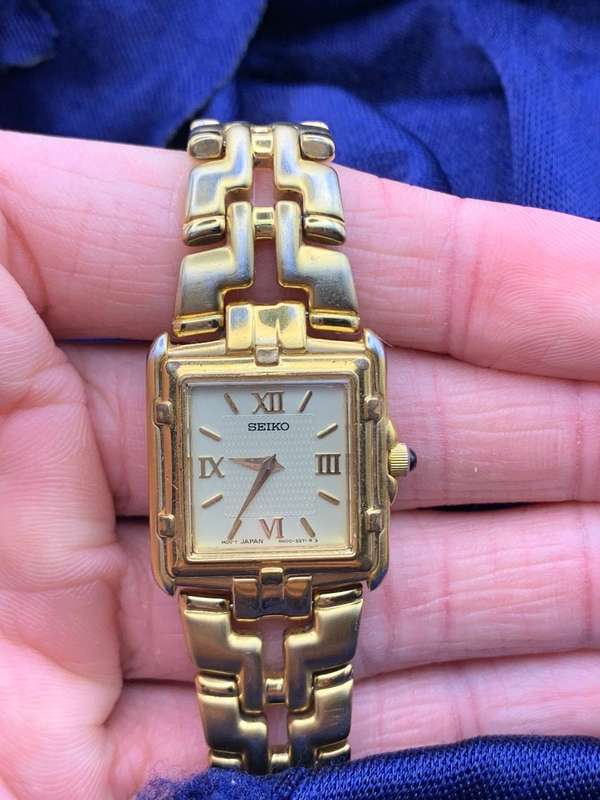 Seiko 4N00-7000 Ladies Gold Quartz Roman Numerals Watch RUNNING
