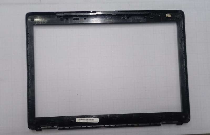 (D)Toshiba Lcd Front Bezel L300-EZ1004V L300-EZ1004X L300-EZ1501 V000130010