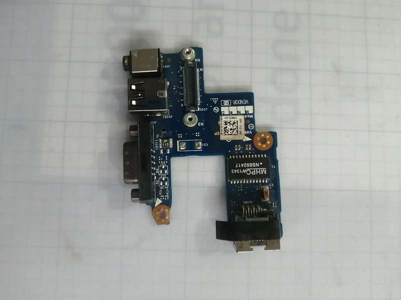 (D)Dell Latitude E5440 Audio VGA Ethernet USB Board LS-9832P