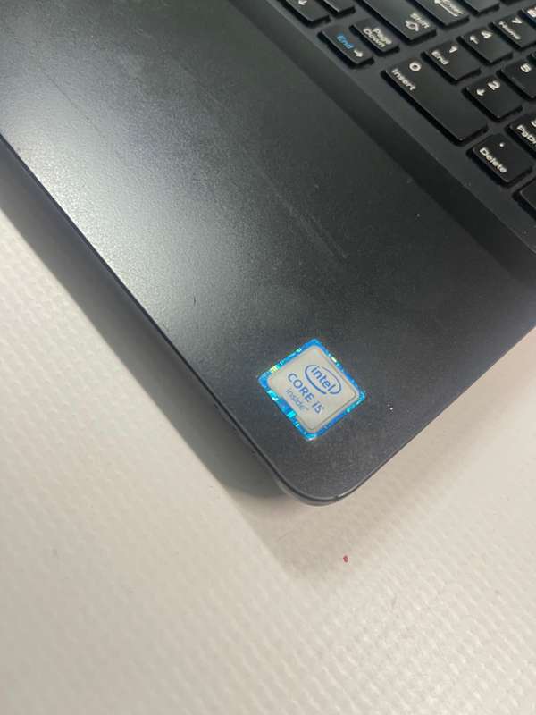 Dell Latitude 5580 | Intel Core i5 - 6200U @2.30 | 15"6 HD Display | 8GB RAM | 256GB SSD