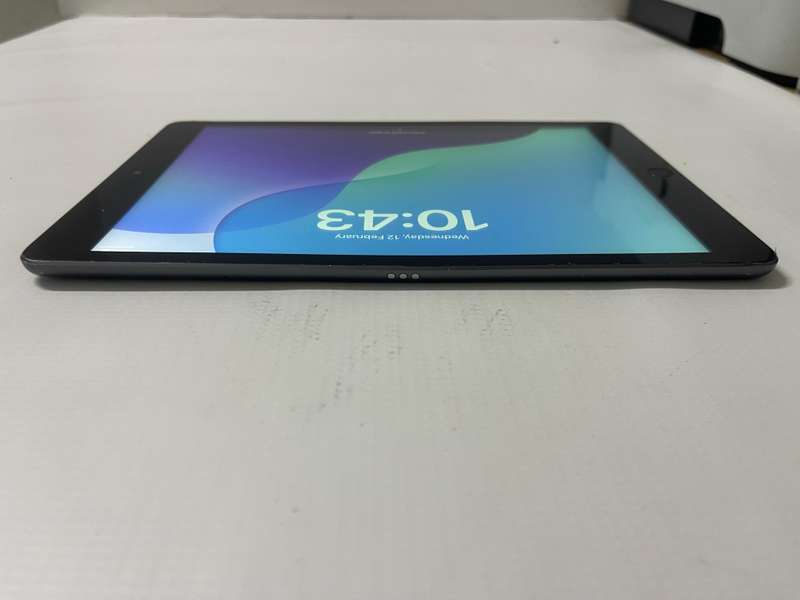Apple iPad (10.2-inch, 2021, 9th Generation) Wi-Fi 64GB SPACE GREY (NO FINGER ID)