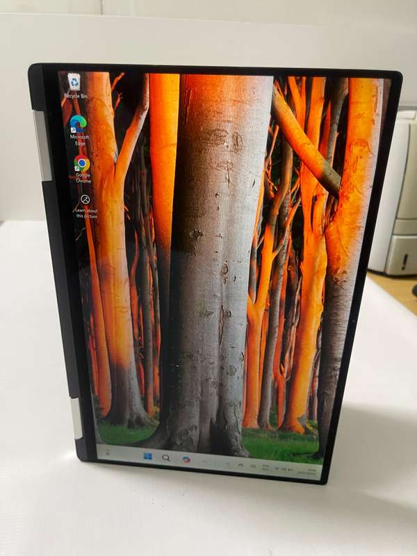 Dell XPS 13 9310 2-in-1 Convertible 13.4-inch TOUCHSCREEN - Core i7-1185G7 16GB RAM 512GB SSD W11