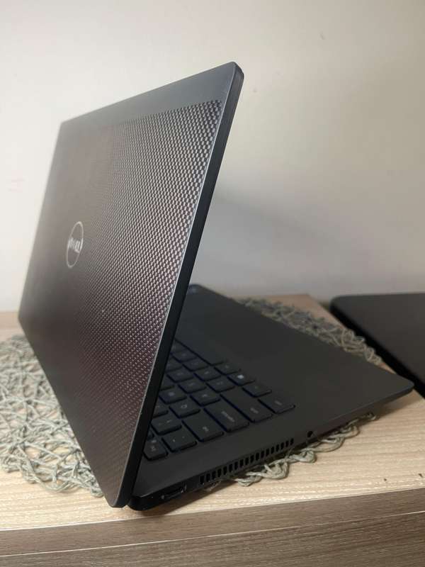 Dell Latitude 7420 14-inch Core i5-1145G7 16GB RAM 512GB SSD Win 11 Pro Laptop