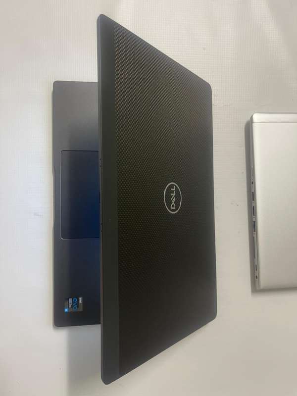 Dell Latitude 7420 14-inch Core i5-1145G7 16GB RAM 512GB SSD Win 11 Pro Laptop