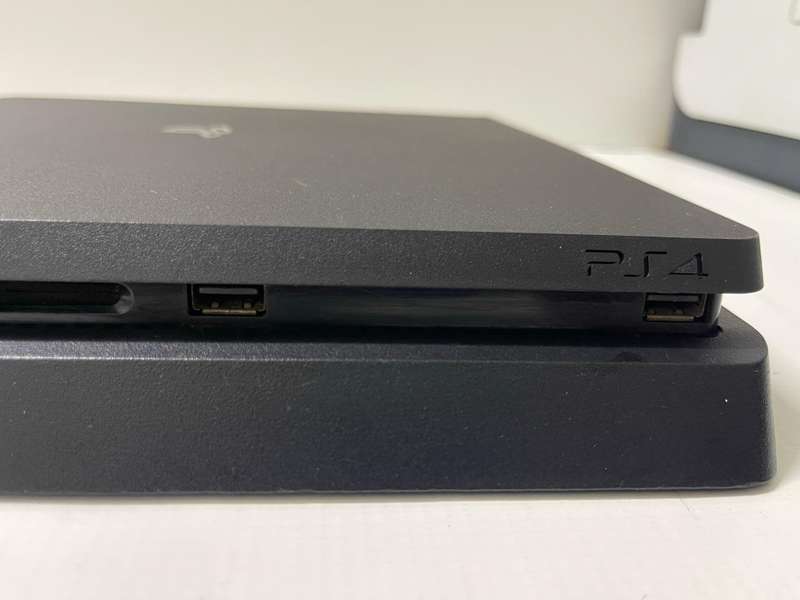 PlayStation 4 Slim 500GB Console