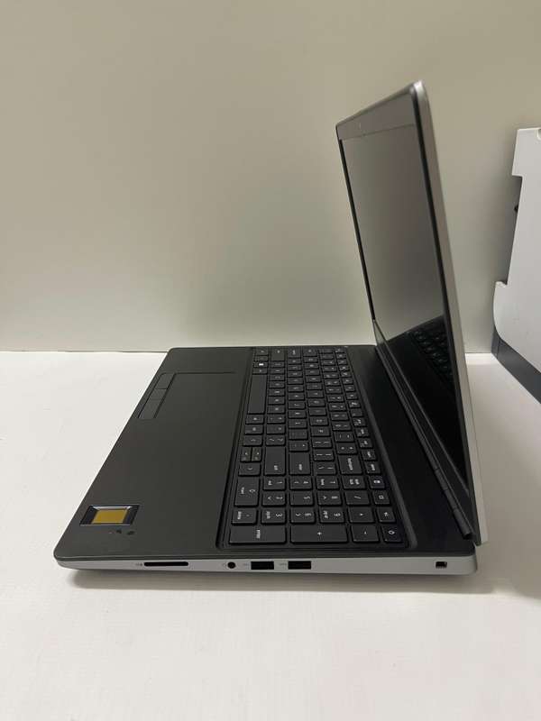 Dell Precision 15 7560 i7 11850H / 32GB/ 1TB SSD / 15.6 FHD Display / 4GB NVIDIA Dedicated Graphics