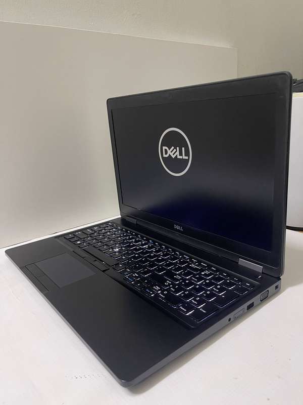 Dell Latitude 5580 | i5-6th Gen 2.60ghz | 15"6 HD Display | 16GB RAM | 512GB SSD | 2GB NVIDIA GPU