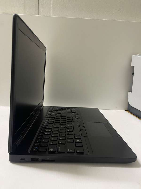 Dell Latitude 5580 | i5-6th Gen 2.60ghz | 15"6 HD Display | 16GB RAM | 512GB SSD | 2GB NVIDIA GPU