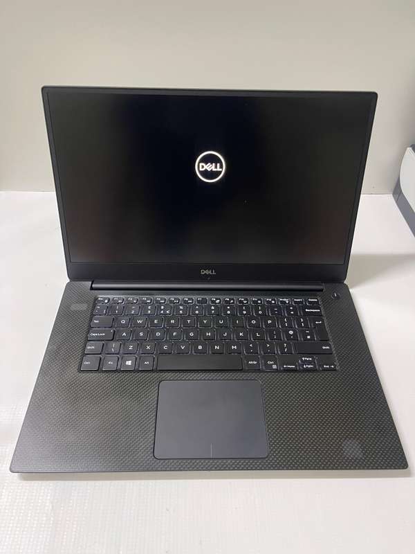 Dell Precision 5530 i7 -8850H - NVIDIA QUADRO P2000 4GB GDDR5 GRAPHICS - 16 GB RAM - 512GB SSD
