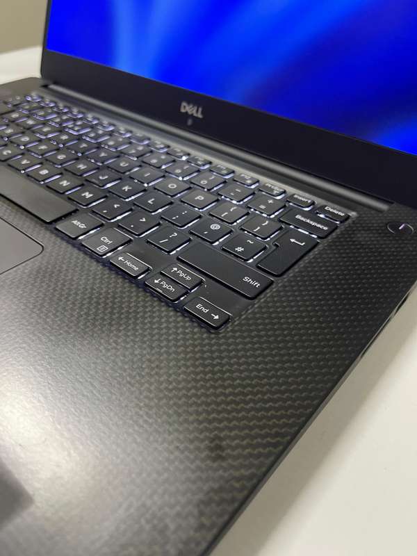 Dell Precision 5530 i7 -8850H - NVIDIA QUADRO P2000 4GB GDDR5 GRAPHICS - 16 GB RAM - 512GB SSD
