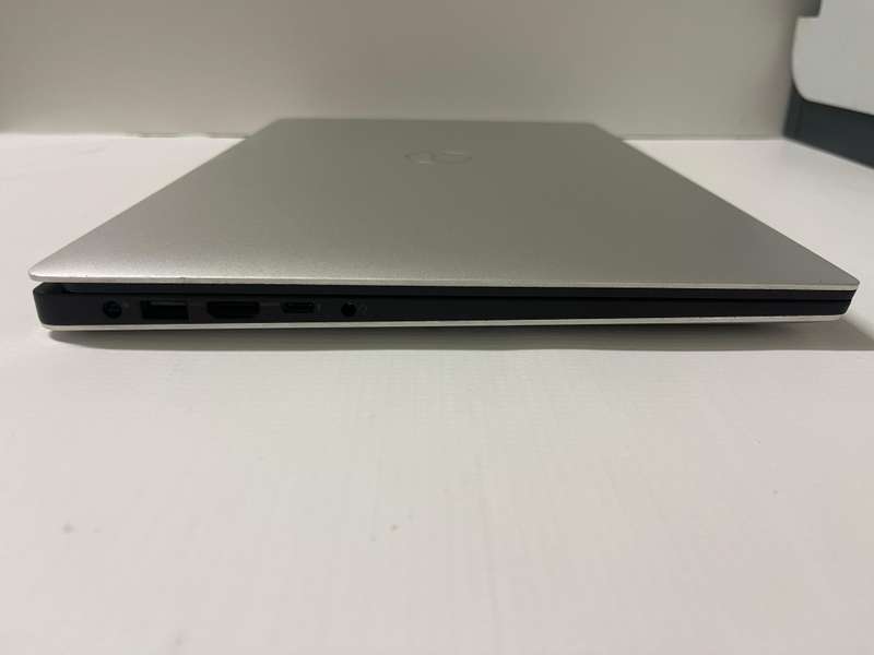 Dell Precision 5530 i7 -8850H - NVIDIA QUADRO P2000 4GB GDDR5 GRAPHICS - 16 GB RAM - 512GB SSD