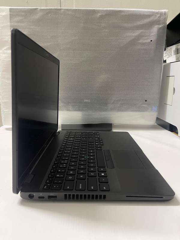 DELL LATITUDE 5500 INTEL CORE i5 8TH GEN - 16GB RAM - 512GB SSD - LAPTOP FOR SALE