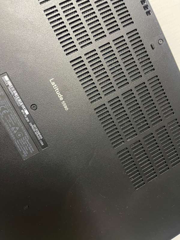 DELL LATITUDE 5590 INTEL CORE i5 8TH GEN - 16GB RAM - 512GB SSD - 15.6" FHD LAPTOP FOR SALE
