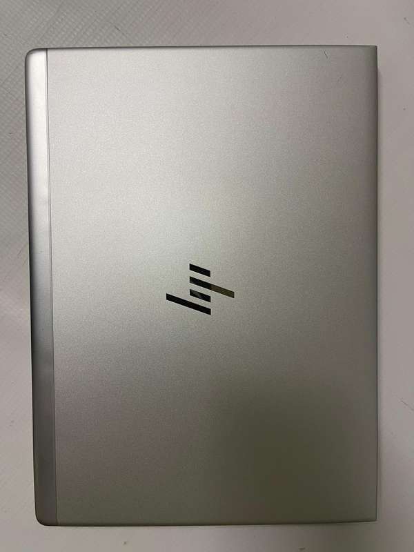 HP EliteBook 735 G5  Ryzen 7 PRO 2700U / 13.3 FHD / AMD Radeon Vega Graphics / 8GB RAM / 256GB SSD