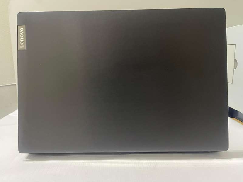 Lenovo IdeaPad S145-Notebook PC  Core i5-1035G1 / 15.6 HD / 8GB RAM / 256GB SSD