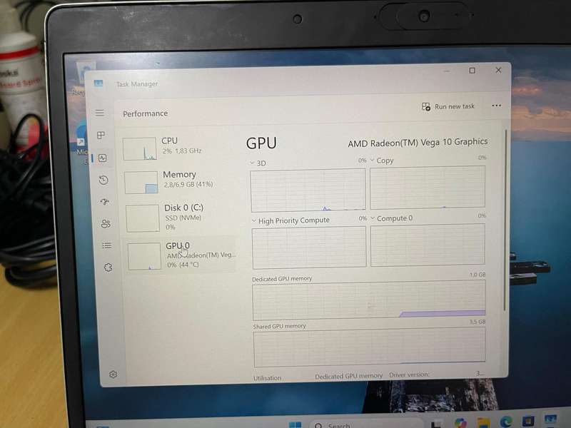 HP EliteBook 735 G5  Ryzen 7 PRO 2700U / 13.3 FHD / AMD Radeon Vega Graphics / 8GB RAM / 256GB SSD