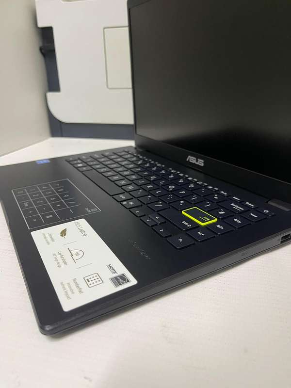 ASUS Vivobook E410 Intel® Celeron® N4500 4GB RAM 256GB SSD Laptop + Free Laptop Bag + Wireless Mouse