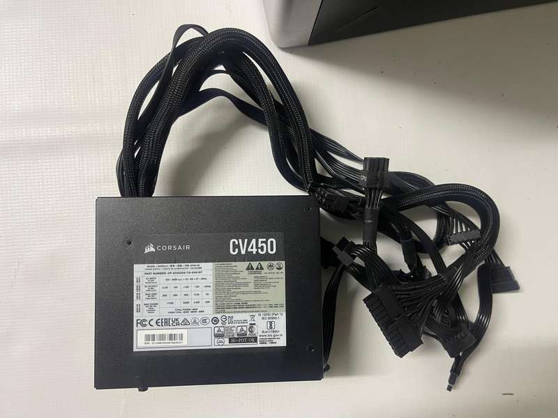 Corsair CV Series CV450  450 Watt 80 Plus® Bronze Certified PSU