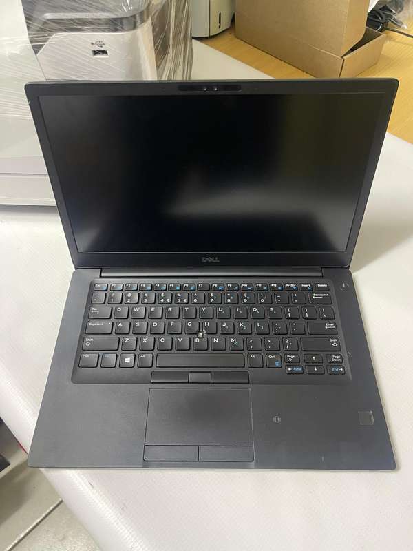 DELL LATITUDE 7490 - Intel Core i7 8650U 8TH GEN - 16GB DDR4 - 256GB SSD - GRADED B CPO LAPTOP