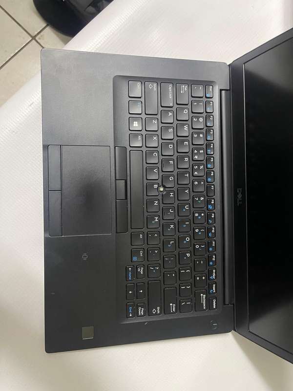 DELL LATITUDE 7490 - Intel Core i7 8650U 8TH GEN - 16GB DDR4 - 256GB SSD - GRADED B CPO LAPTOP