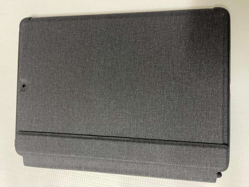 Apple iPad 10.2, 2021, 9th Gen WiFi 64GB Space Grey (No Finger ID) + Charging Cable