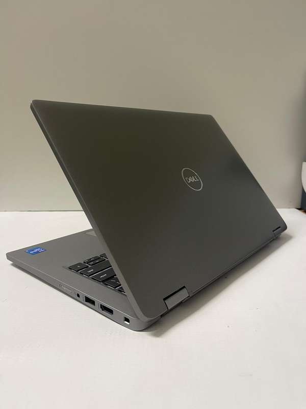 Dell Latitude 5320 13.3-inch 2-in-1 Convertible Touchscreen Core i5-1145G7 16GB RAM 256GB SSD W11