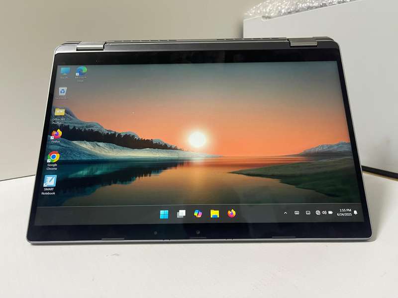 Dell Latitude 5320 13.3-inch 2-in-1 Convertible Touchscreen Core i5-1145G7 16GB RAM 256GB SSD W11