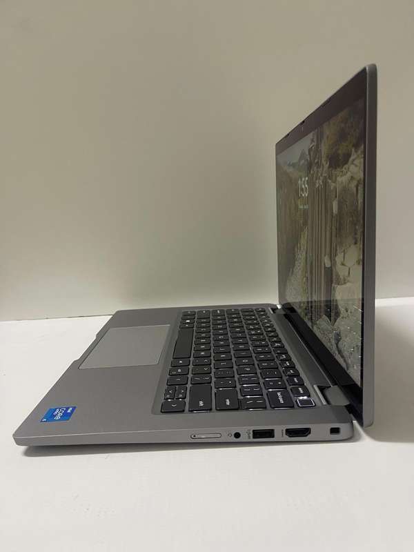 Dell Latitude 5320 13.3-inch 2-in-1 Convertible Touchscreen Core i5-1145G7 16GB RAM 256GB SSD W11