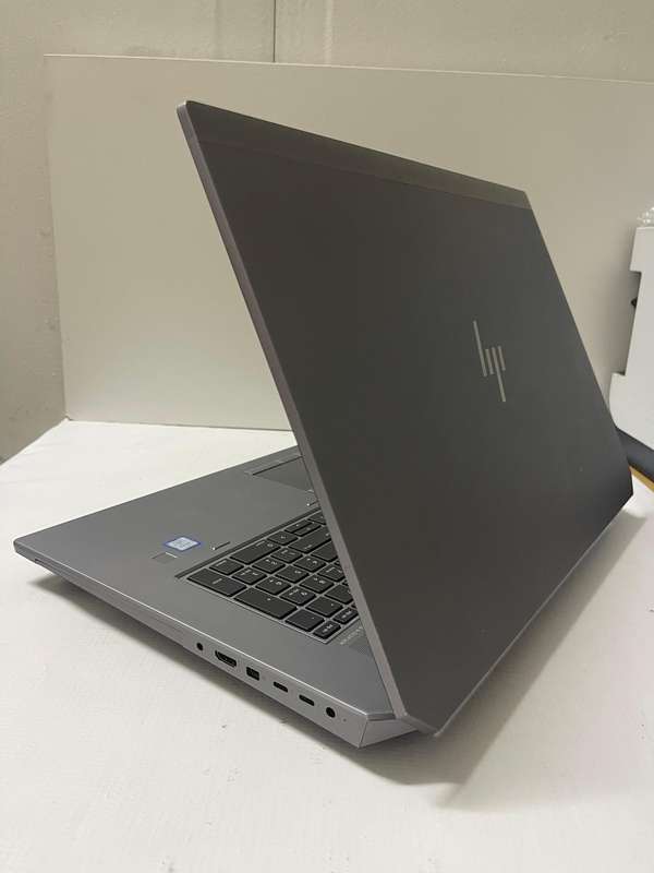 HP ZBook 17 G6 Mobile Workstation Core i7-8750H 17.3" FHD 32GB RAM 1TB SSD Quadro T1000 4GB DDR5 GPU
