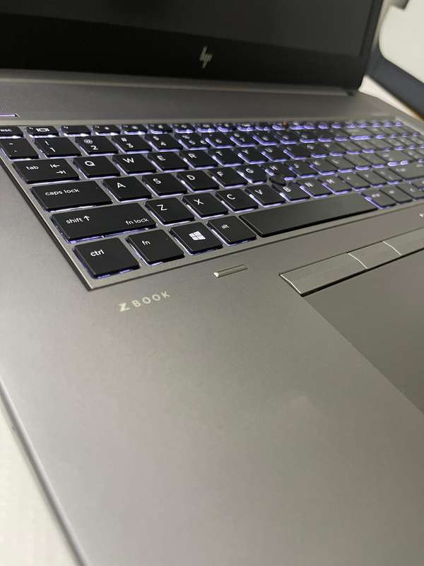 HP ZBook 17 G6 Mobile Workstation  Core i7-9750H 17.3 FHD 32GB RAM 1TB SSD Quadro T1000 4GB DDR5 GPU
