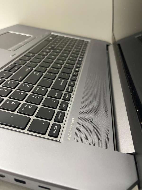 HP ZBook 17 G6 Mobile Workstation Core i7-8750H 17.3" FHD 32GB RAM 1TB SSD Quadro T1000 4GB DDR5 GPU