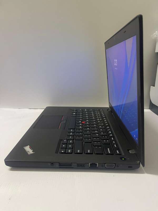 Lenovo Thinkpad T450 Intel Core i5 - 5th Gen Notebook - 14" DISPLAY - 4GB RAM - 500GB HDD