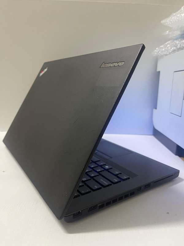 Lenovo Thinkpad T450 Intel Core i5 - 5th Gen Notebook - 14" DISPLAY - 4GB RAM - 500GB HDD