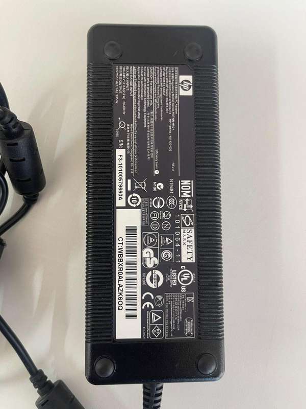Original HP Big Pin 135W 19V 7.1A Pin Laptop AC Adapter Charger