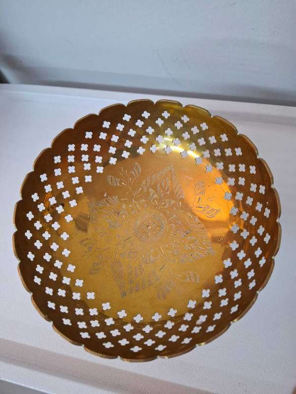 Hand carved brass fruit bowl stand