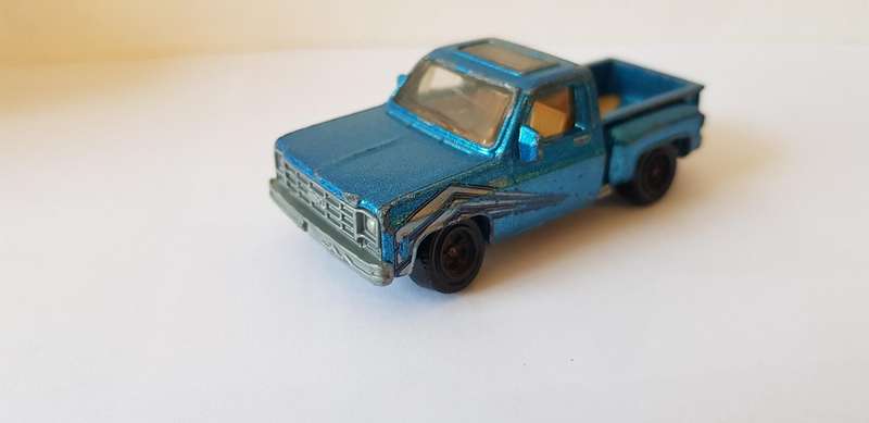 MATCHBOX 1975 CHEV STEPSIDE BAKKIE BY GENERAL MOTORS - MODEL CAR - DIE-CAST - 1/64 SCALE.