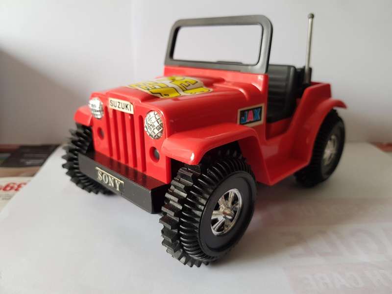 VINTAGE 1982 SUPER SUZUKI 4 X 4 JEEP - BATTERY OPERATED MODEL TOY - BY BOTOY.