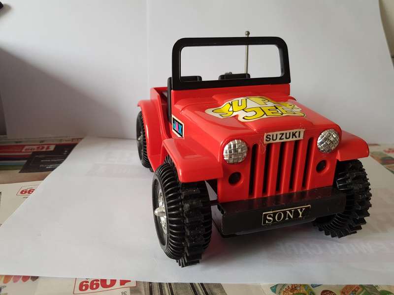 VINTAGE 1982 SUPER SUZUKI 4 X 4 JEEP - BATTERY OPERATED MODEL TOY - BY BOTOY.