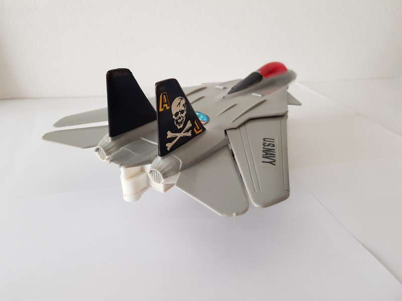 COLLECTABLE VINTAGE FIGHTER JET F-14A "TOMCAT" MODEL PLANE BY CRUMMAN.