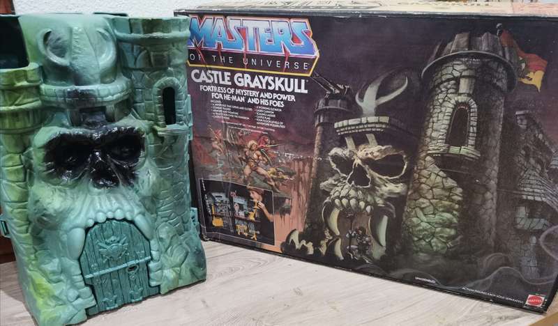 THE ORIGINAL SKELETOR & PANTHOR FIGURES OF HE-MAN MASTERS OF THE UNIVERSE (MOTU) METTEL FROM 1981..!