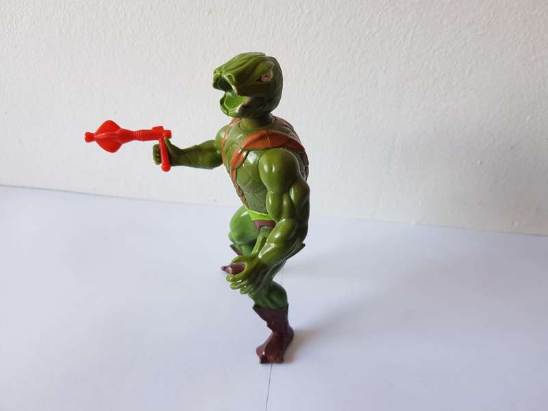 KOBRA KHAN FROM 1981 A MEMBER OF THE EVIL SKELETOR'S TEAM & MASTERS OF THE UNIVERSE -MOTU-MATTEL.