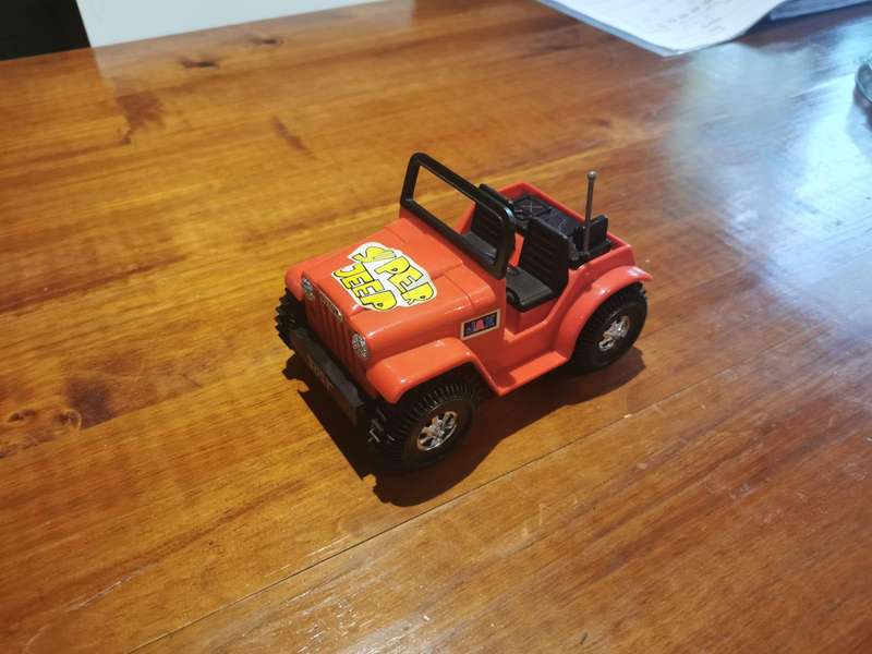 VINTAGE 1982 SUPER SUZUKI 4 X 4 JEEP - BATTERY OPERATED MODEL TOY - BY BOTOY.