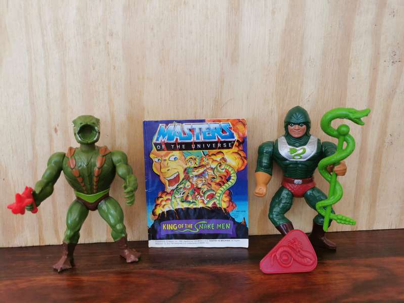 ORIGINAL 1981 ACTION FIGURES KOBRA KHAN & KING HISS FROM THE MASTERS OF THE UNIVERSE -MOTU - MATTEL.