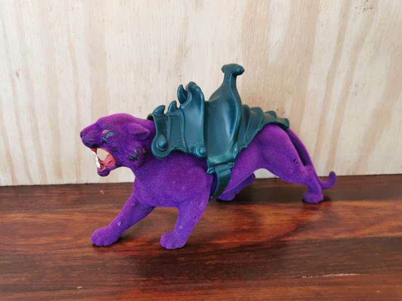 THE ORIGINAL SKELETOR & PANTHOR FIGURES OF HE-MAN MASTERS OF THE UNIVERSE (MOTU) METTEL FROM 1981..!