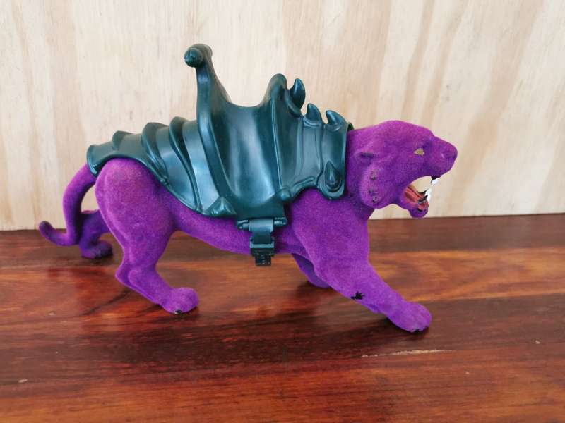 THE ORIGINAL SKELETOR & PANTHOR FIGURES OF HE-MAN MASTERS OF THE UNIVERSE (MOTU) METTEL FROM 1981..!