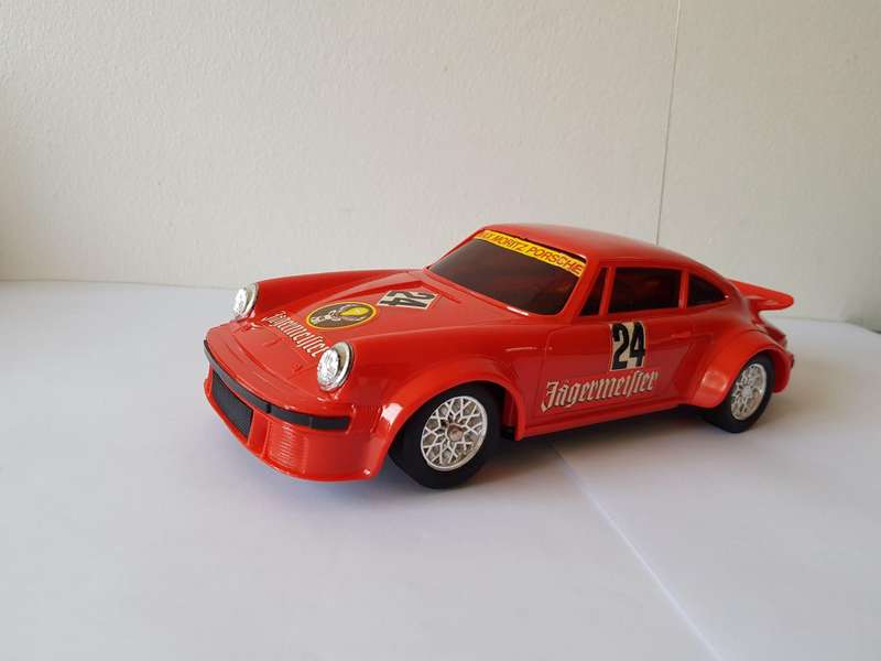 VINTAGE 1979 PORSCHE 930 TURBO JAGERMEISTER POWER ELECTRA RADIO CONTROLLED 1/18 SCALE MODELCAR.
