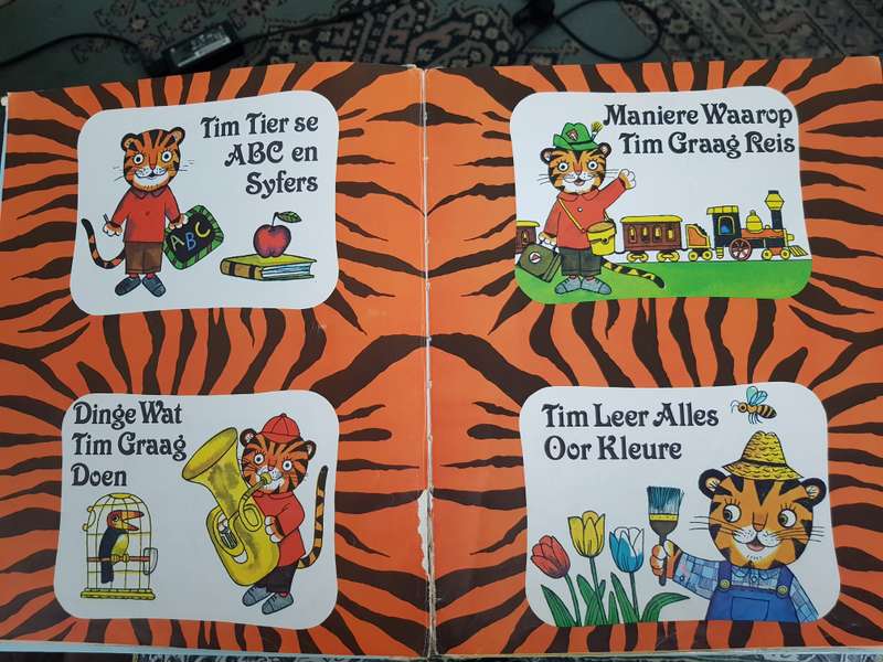 AFRIKAANSE HARDEBAND LEESBOEK VIR KLEUTERS - TIM TIER LEER BAIE.