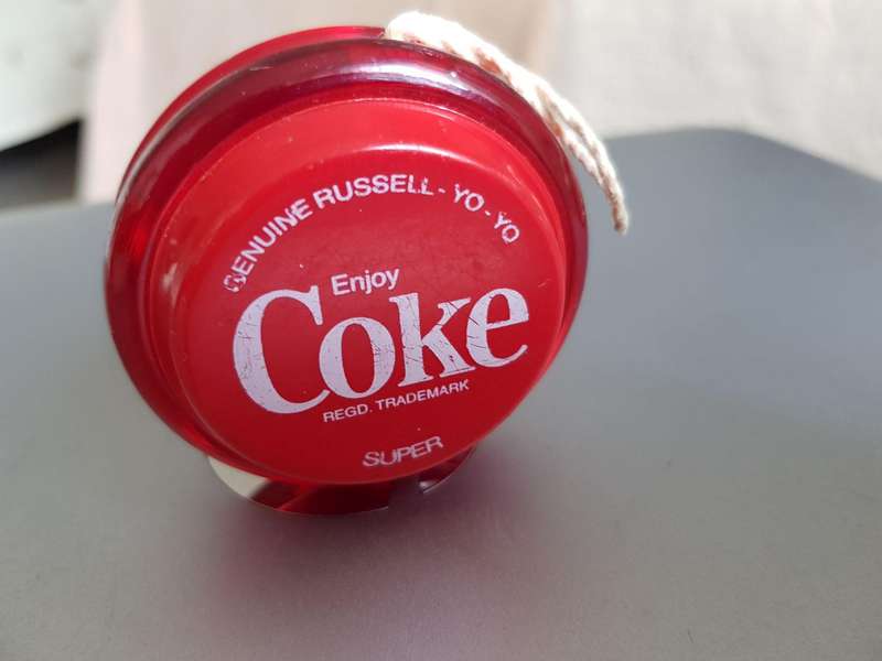 GENUINE RUSSEL COKE SUPER YO-YO FROM 1981.