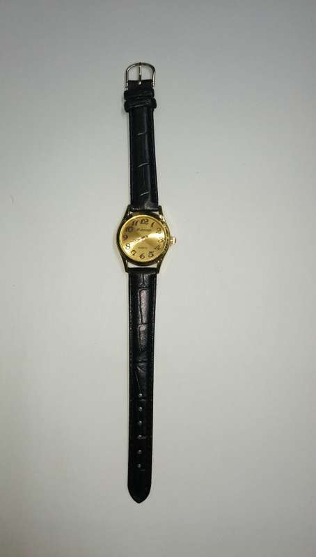 Elegant Quartz Womens Watch  Gold Dial, Gold-Plated Case, Leather Strap
